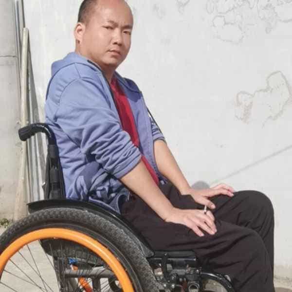37岁岁陕西单身帅哥 - 伊犁哈萨克吉缘网