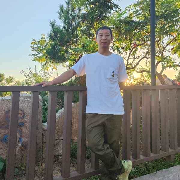 47岁岁辽宁单身帅哥 - 伊犁哈萨克吉缘网