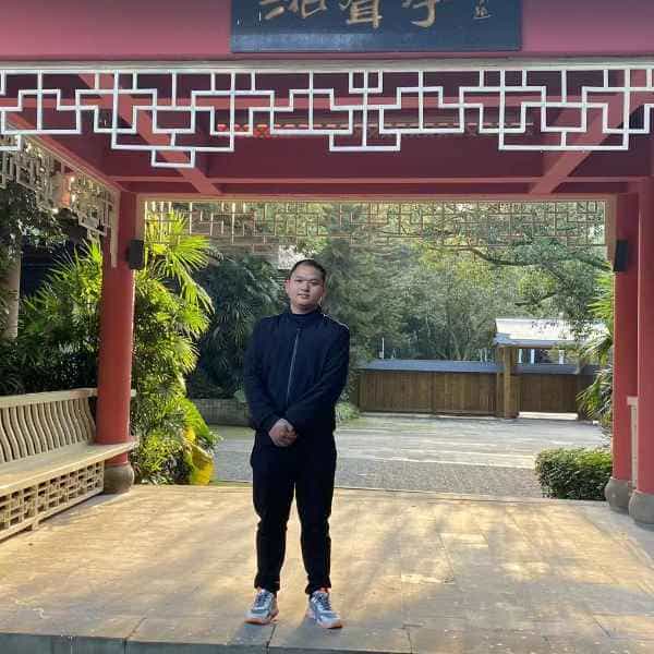 31岁岁重庆单身帅哥 - 伊犁哈萨克吉缘网