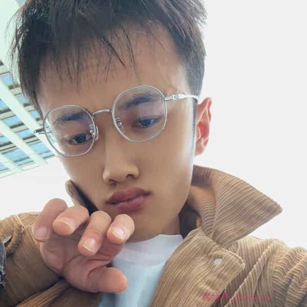 31岁岁贵州单身帅哥 - 伊犁哈萨克吉缘网